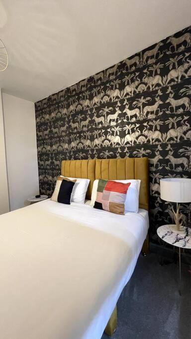 Luxury 2 Bed Duplex Apartment By Yo Room! - Leicester City- Free Parking Kültér fotó